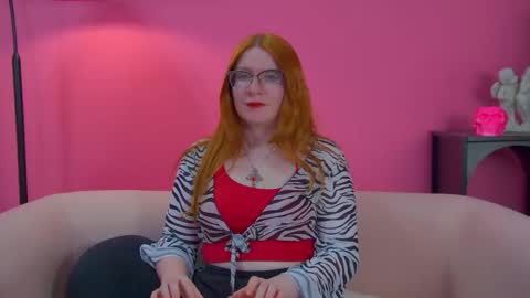 Alice online show from November 2025 07:01:02 PM