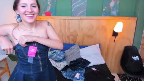 Alice and Asia online show from November 2025 07:08:02 PM