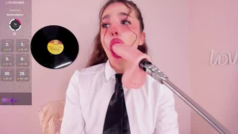 Alice online show from October 2025 07:02:01 PM