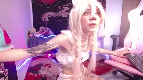 Alice Danger     online show from December 2025 08:04:01 PM