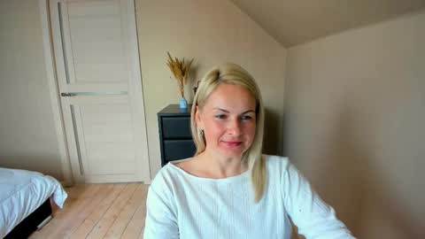 Alicee online show from October 2025 07:20:02 AM