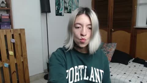 Snapshot of alicee_logan_ chatting on June 2026 01:50:02 AM alicee_logan_ online show from June 2026 01:50:02 AM