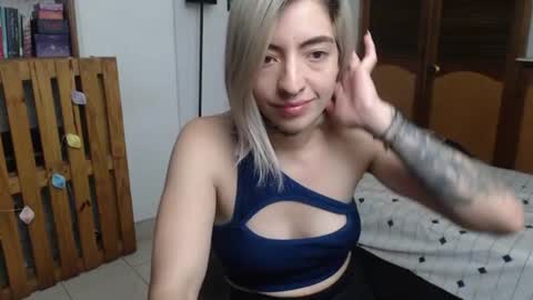 Snapshot of alicee_logan_ chatting on July 2026 02:05:17 AM alicee_logan_ online show from July 2026 02:05:17 AM