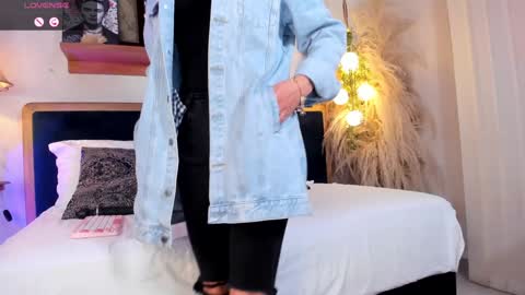 Aleja  online show from January 2025 11:17:01 AM