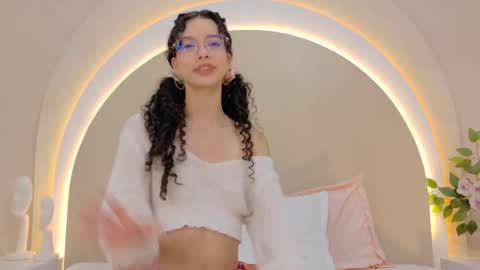 alice online show from October 2025 03:56:02 PM