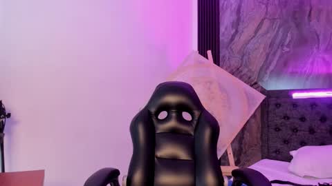 alicee_stonee_ online show from January 2026 07:16:02 PM