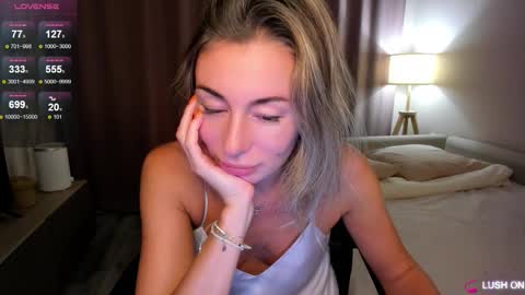 Snapshot of aliceevan chatting on November 2025 02:16:01 PM Daniella online show from November 2025 02:16:01 PM