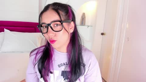 Alice  online show from February 2025 04:14:02 AM