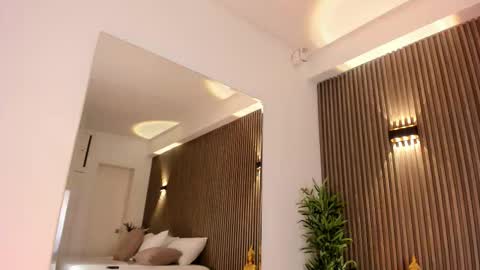 Alice  online show from February 2026 04:22:01 AM