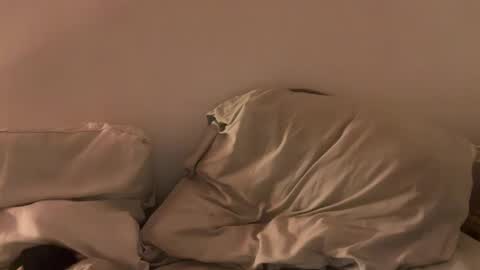 alicehugo online show from January 2025 12:12:01 AM