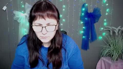 AliceInks online show from November 2025 07:19:02 AM