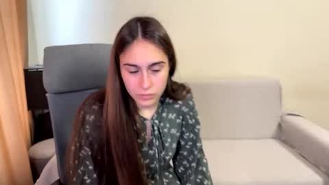 alicekollt online show from October 2025 12:17:01 PM