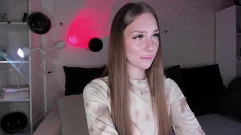 Alice online show from November 2025 04:15:02 AM