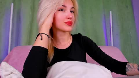 Snapshot of alicemonro chatting on May 2026 01:44:01 AM alicemonro online show from May 2026 01:44:01 AM
