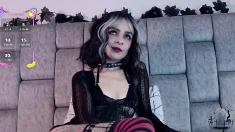 alicenoir_ online show from November 2025 03:44:01 PM