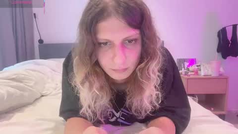 AlicePinkhead online show from November 2025 07:31:02 AM