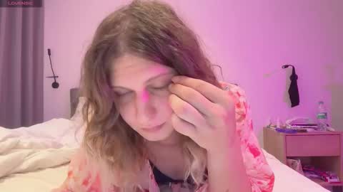 AlicePinkhead online show from December 2025 05:16:01 AM