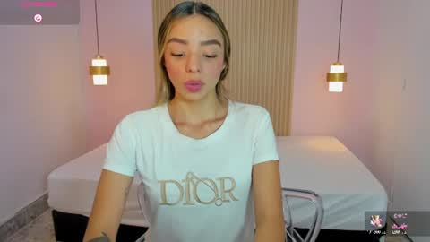 Snapshot of aliceross1 chatting on June 2026 09:03:02 PM AliceRoss online show from June 2026 09:03:02 PM