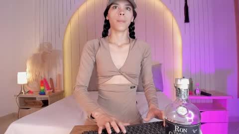 Snapshot of alicesandoval_ chatting on April 2026 11:23:02 AM ALICE online show from April 2026 11:23:02 AM