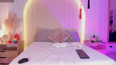 Snapshot of alicesandoval_ chatting on April 2026 11:24:01 AM ALICE online show from April 2026 11:24:01 AM