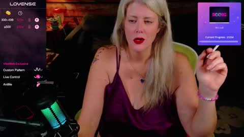 Snapshot of alicescuriosity chatting on October 2025 03:26:02 AM Alices Curiosity online show from October 2025 03:26:02 AM