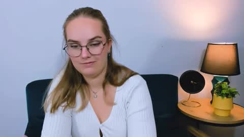 alicesensitive online show from November 2025 04:22:01 PM