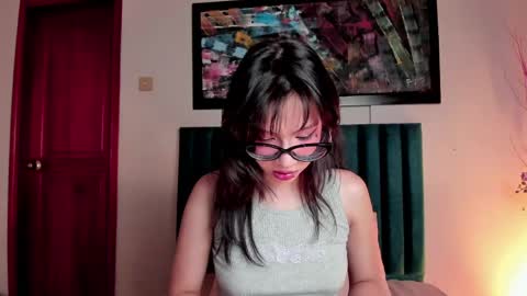 Alice Thompsom online show from April 2026 01:37:01 AM