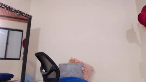 Snapshot of aliceusher_1 chatting on February 2025 02:17:02 AM J Ruiz online show from February 2025 02:17:02 AM
