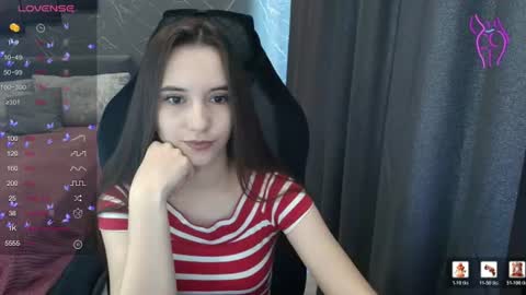Snapshot of aliceweiss_ chatting on July 2026 09:24:02 AM Alice online show from July 2026 09:24:02 AM