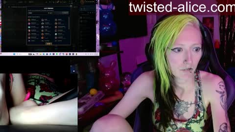 Snapshot of alicewonder52 chatting on April 2026 03:15:01 AM Alice online show from April 2026 03:15:01 AM