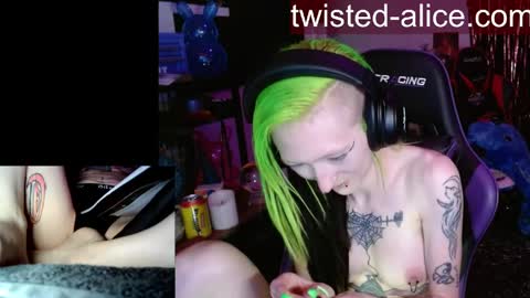 Snapshot of alicewonder52 chatting on April 2026 03:31:02 AM Alice online show from April 2026 03:31:02 AM