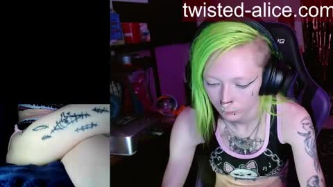 Snapshot of alicewonder52 chatting on May 2026 03:56:01 AM Alice online show from May 2026 03:56:01 AM