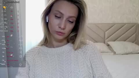 Snapshot of alicewonders_ chatting on April 2026 07:23:01 AM Alice online show from April 2026 07:23:01 AM