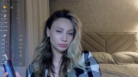 Snapshot of alicewonders_ chatting on May 2026 09:02:02 PM Alice online show from May 2026 09:02:02 PM