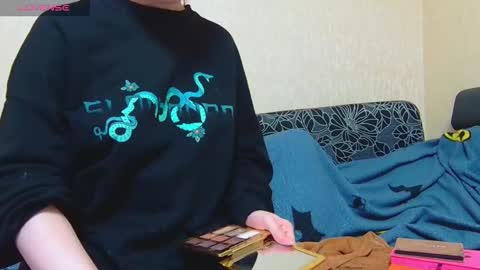 AliceWoolfy online show from October 2025 12:58:01 AM