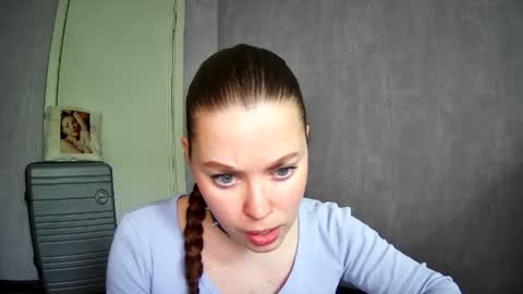 AlicexFresh online show from May 2026 06:33:01 AM