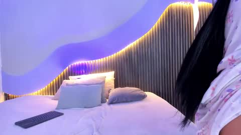 Snapshot of alicia_20_ chatting on February 2025 03:47:02 AM Alice online show from February 2025 03:47:02 AM