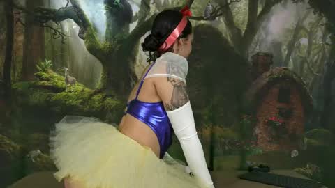 Salome online show from May 2026 02:12:01 PM