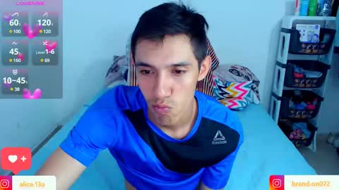 Snapshot of alicia_and_brandon chatting on February 2025 02:34:01 AM CATALINA Y ANDRES online show from February 2025 02:34:01 AM