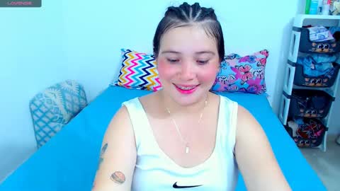 Snapshot of alicia_and_brandon chatting on March 2025 11:16:02 PM CATALINA Y ANDRES online show from March 2025 11:16:02 PM