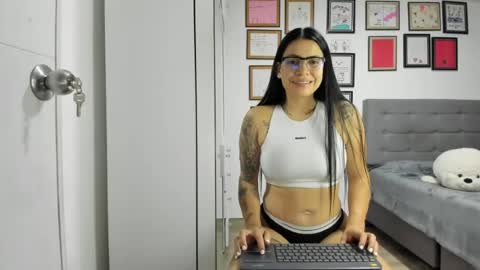 alicia_rainbow online show from August 2026 03:55:01 AM