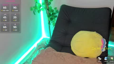 Jennyfer online show from February 2025 11:37:01 PM