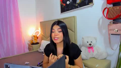 aliciabiden online show from October 2025 05:50:02 AM