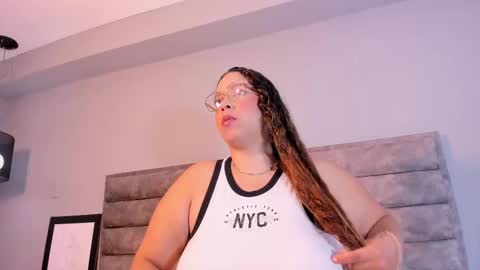 Snapshot of aliciabloom_1 chatting on October 2025 12:46:01 PM Alicia online show from October 2025 12:46:01 PM