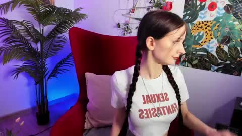 Alicia online show from May 2026 05:37:01 AM