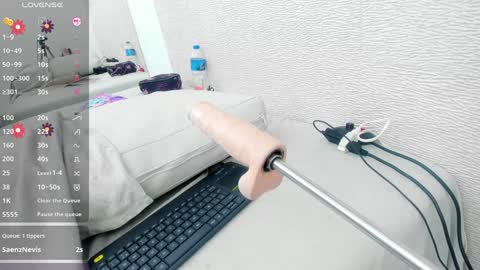 im tutti online show from February 2025 05:20:02 AM