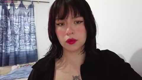 aliciia_23 online show from November 2025 08:58:01 PM