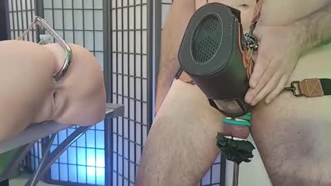 Doll Destroyer online show from November 2025 03:00:02 PM