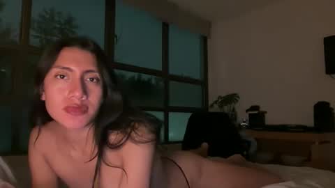 Aliensuppstar online show from January 2026 03:00:01 AM