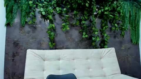 Alice online show from December 2025 08:15:01 PM